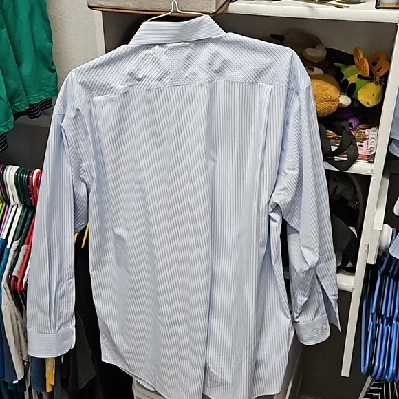 EUC Jos A Bank Reserve No Wrinkles - Picture 4 of 6